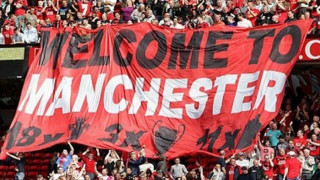 Στα χρώματα της Μάντσεστερ Γιουνάιτεντ το Άνφιλντ!