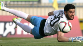 Φοράει το χακί και γίνεται φαντάρος ο Αθανασιάδης!