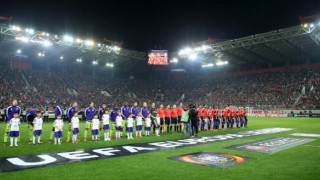 Επεισόδια και... πετροπόλεμος στο «Καραϊσκάκης» πριν τη σέντρα