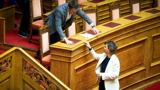 ΣΥΡΙΖΑ: Η Γεροβασίλη αδειάζει Κασσελάκη και ζητά έκτακτη Πολιτική Γραμματεία