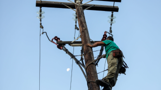 Χαλκιδική: Εναερίτης χτυπήθηκε από ρεύμα και νοσηλεύεται με πολλαπλά εγκαύματα