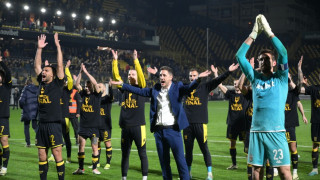 Άρης: Οι παίκτες αφιέρωσαν στον Άλκη την πρόκριση στον τελικό Κυπέλλου