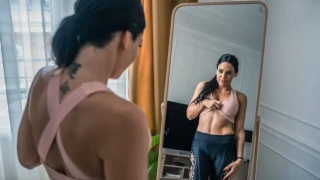 Είναι μύθος ότι αυτή η άσκηση μας βοηθάει να αποκτήσουμε «κοιλιακούς-φέτες»