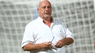 Μπέος: «Αποσύρω την υποψηφιότητά μου, του Αλαφούζου δεν βοηθάει την ενότητα»