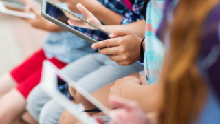 Πώς τα smartphones γίνονται εφιάλτης για την ψυχική υγεία των παιδιών