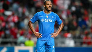 Στήριξη των οπαδών της Νάπολι στον Ζεσούς φορώντας μάσκες και βάζοντας μπογιά στα πρόσωπα τους