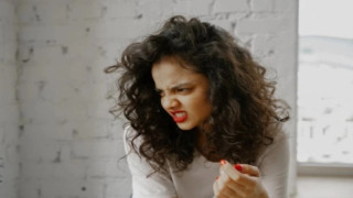 Οι επιστήμονες ανακάλυψαν τον λόγο για τον οποίο διατηρούμε όλες τις αηδιαστικές μας αναμνήσεις