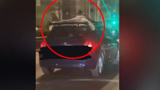 Car Surfing: Το νέο επικίνδυνο challenge στα social media-Γαντζώνονται στις οροφές των αυτοκινήτων
