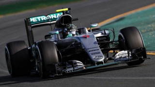 Πρώτη νίκη για  Ρόσμπεργκ, «αφεντικά» οι Μερσέντες