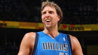 «Μαγική» εμφάνιση και 40άρα ο Ντιρκ Νοβίτσκι (video)