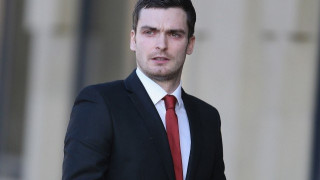 Πάρτι με συνοδό πολυτελείας διοργάνωσε ο Άνταμ Τζόνσον! (pics)