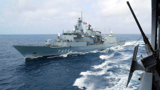 Φρεγάτα «Ύδρα»: Άνοιξε πυρ εναντίον μη επανδρομένων αεροχημάτων