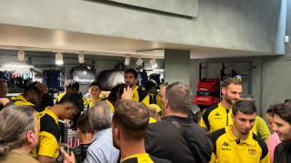 Άρης: Αποθέωση και «Φέρτε μας το Κύπελλο» από τους οπαδούς