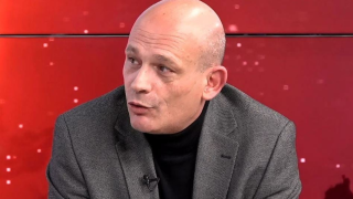 Πάρις Καρβουνόπουλος: Υπέστη εγκεφαλικό ο δημοσιογράφος