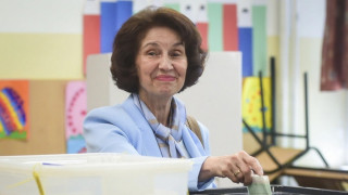 Σκόπια: Μεγάλη νίκη με 67,5% της υποψήφιας του VMRO Σιλιάνοφσκα δίνουν τα πρώτα αποτελέσματα