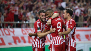 ΤΡΟΜΕΡΟΣ Ολυμπιακός, κέρδισε ξανά τη Βίλα και είναι στον τελικό του Κόνφερενς Λιγκ