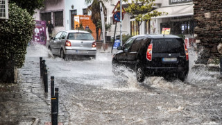 Τι πρέπει να προσέξετε όταν οδηγάτε στη βροχή