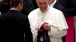 Το Κόπα Λιμπερταδόρες στον... Πάπα! (video)