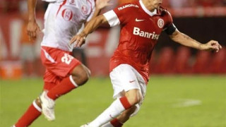 Χαμηλά  τον πήχη