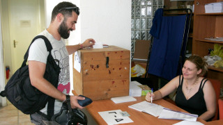 Ξανά στις κάλπες