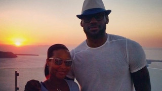 Οι ελληνικές διακοπές του Λεμπρόν και το... bucket challenge (VIDEO)