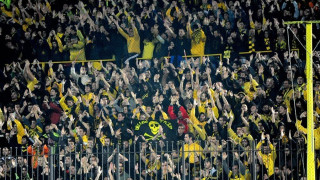 Με το μαχαίρι στα δόντια