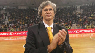 Ο Παπαγεωργίου ενημερώνει το προσωπικό της ΠΑΕ