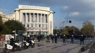 Κουκουλοφόροι επιτέθηκαν σε ακόμη ένα άτομο στον Λευκό Πύργο (VIDEO)