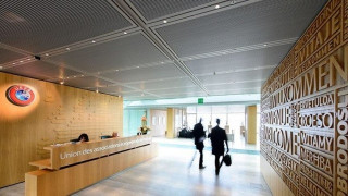 «Ντου» της ελβετικής αστυνομίας  στο άνδρο των εκβιαστών