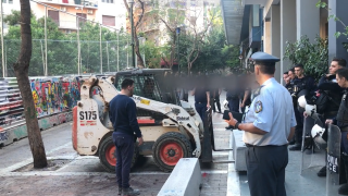 Εξάρχεια: Στους δρόμους οι κάτοικοι με την επανέναρξη των εργασιών του Μετρό