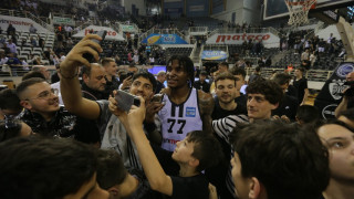 ΠΑΟΚ: Δακρυσμένος στο αντίο του ο Κέβιν Πόρτερ