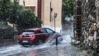 Καιρός: Βροχές και καταιγίδες φέρνει το φαινόμενο της «ψυχρής λίμνης»