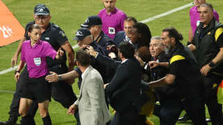 Οργισμένος ο Καρυπίδης: «Με τα αίσχη που έγιναν από την Γαλλίδα, είναι βέβαιο ότι ο κόσμος θα έμπαινε μέσα»