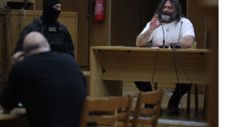 Γιάννης Λαγός: «Δηλώνω ναζιστής, δεν ντρέπεστε... ρεζίληδες»