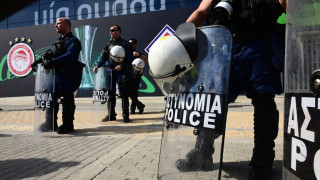 Προσαγωγή οπαδού της ΑΕΚ με μαχαίρι έξω από την OPAP ARENA