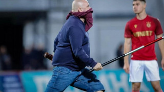 Βουλγαρία: Οπαδοί εισέβαλαν με ρόπαλα στο γήπεδο!