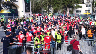 Ολυμπιακός - Φιορεντίνα: Οπαδοί των ερυθρολεύκων κατέφτασαν στην OPAP Arena