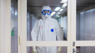 Κορωνοϊός: Κυνική ομολογία Φάουτσι - «Χωρίς μελέτες οι υποχρεωτικές μάσκες»