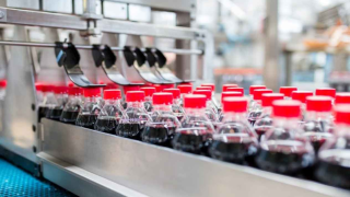 Υπ. Περιβάλλοντος: Διαψεύδει την εγγυοδοσία για τα πλαστικά μπουκάλια