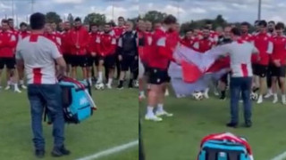 Euro 2024: Γεωργιανός διέσχισε 7 χώρες, για να παραδώσει... σημαία στους διεθνείς!