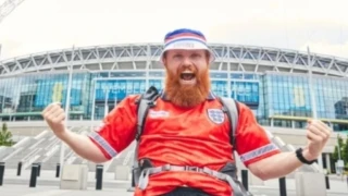 Euro 2024: Διέσχισε όλη την Αφρική για να δει την Εθνική Αγγλίας (vid)