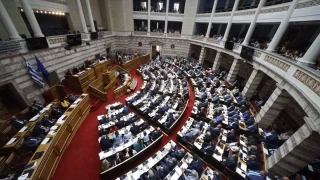 Ανασχηματισμός: Οι αντιδράσεις της αντιπολίτευσης για το νέο κυβερνητικό σχήμα