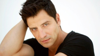 Σάκης Ρουβάς: «Πέφτει... παντόφλα στο σπίτι από την Κάτια!» (ΒΙΝΤΕΟ)