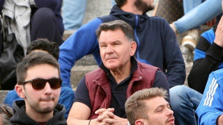 Στη «βυσσινί» κερκίδα ο Κούγιας την ώρα των επεισοδίων! (pics)