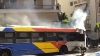 Θεσσαλονίκη: Φωτιά σε λεωφορείο του ΟΑΣΘ στις Συκιές (ΒΙΝΤΕΟ)