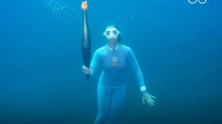 Alice Modolo: H 40χρονη δύτρια ανέσυρε την Ολυμπιακή Φλόγα από βάθος 20 μέτρων