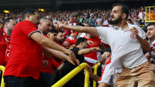 Τουρκία-Γεωργία: Άγριο ξύλο στις κερκίδες