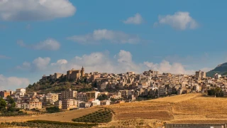 Σικελία: Πωλούνται σπίτια για μόλις 3 ευρώ - Ο λόγος και η «παγίδα»