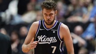 «Οι Ράπτορς δεν αφήνουν ελεύθερο τον Βεζένκοφ»