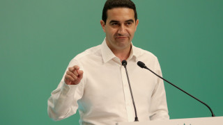 ΠΑΣΟΚ: Υποψήφιος για την ηγεσία και ο Μιχάλης Κατρίνης